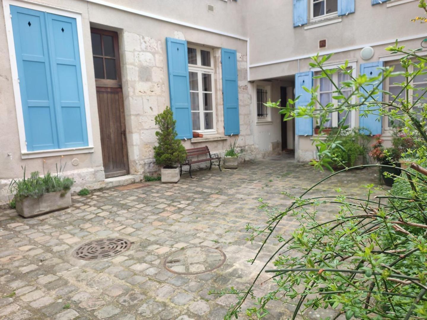 Le Gite De La Cathedrale Apartment Chartres Ngoại thất bức ảnh