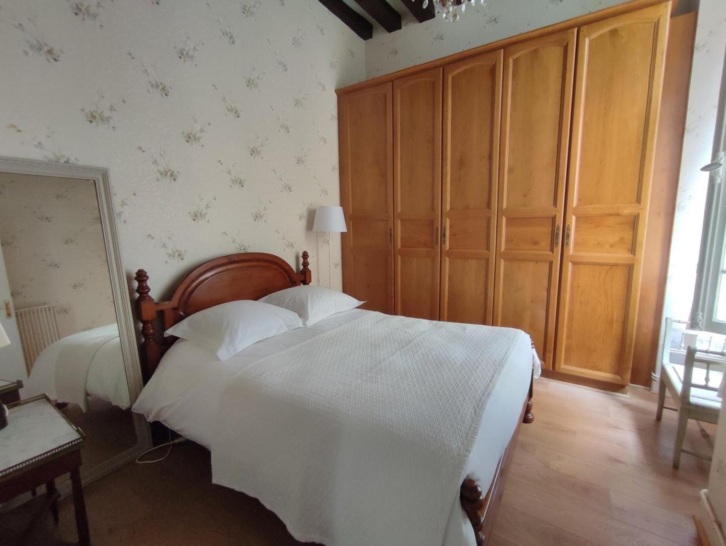 Le Gite De La Cathedrale Apartment Chartres Ngoại thất bức ảnh