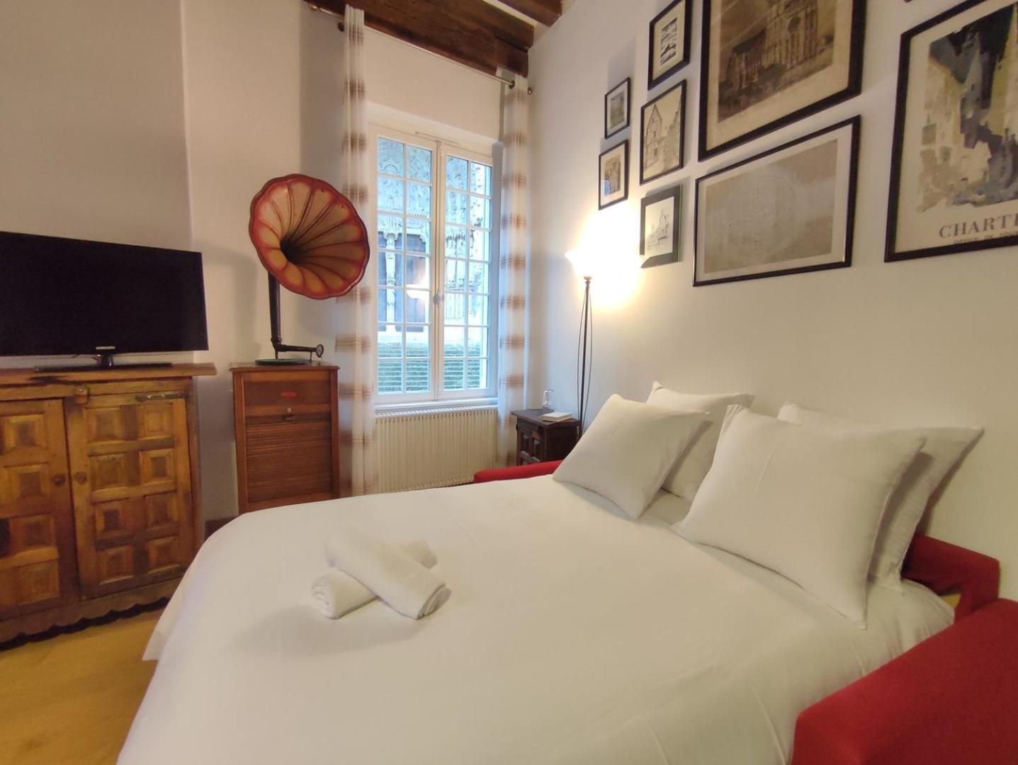 Le Gite De La Cathedrale Apartment Chartres Ngoại thất bức ảnh